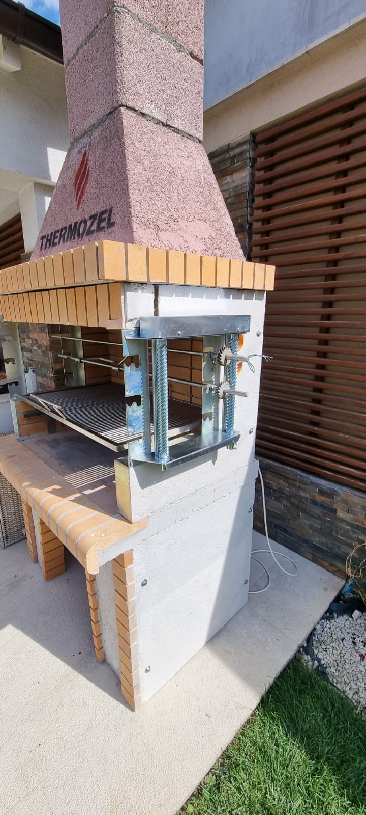 Sistem rotisor dedicat gratarelor Thermozel Sistem rotisor dedicat gratarelor Thermozel